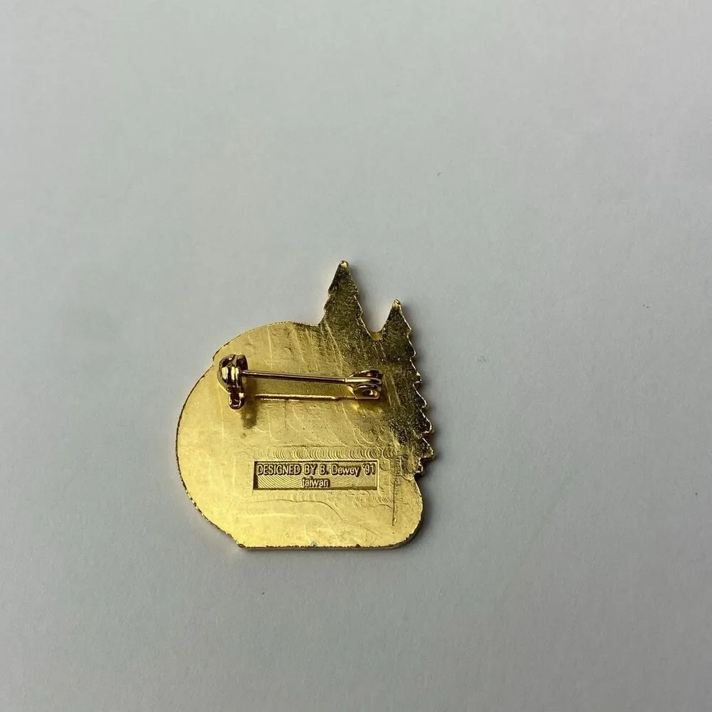 1992 Frannies Teddy Bear Musuem Pin Lapel